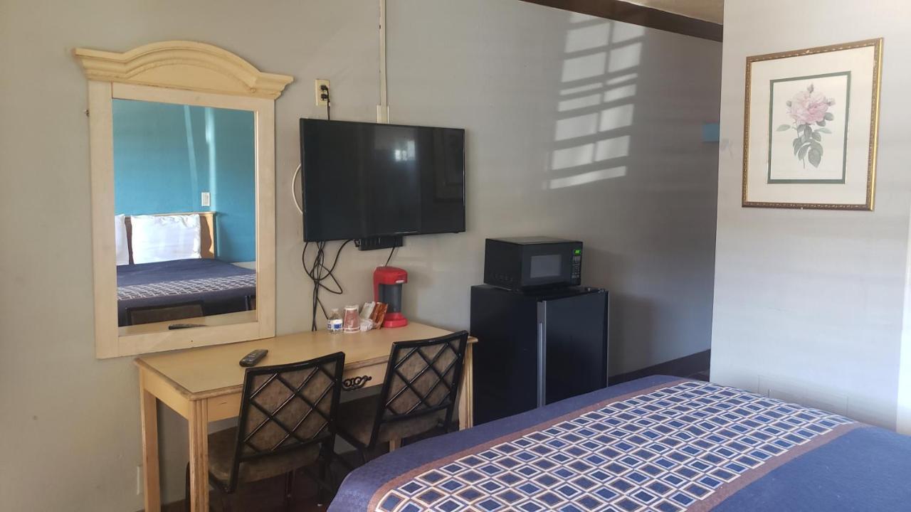 'לונג ביץ Eagle Inn Motel מראה חיצוני תמונה